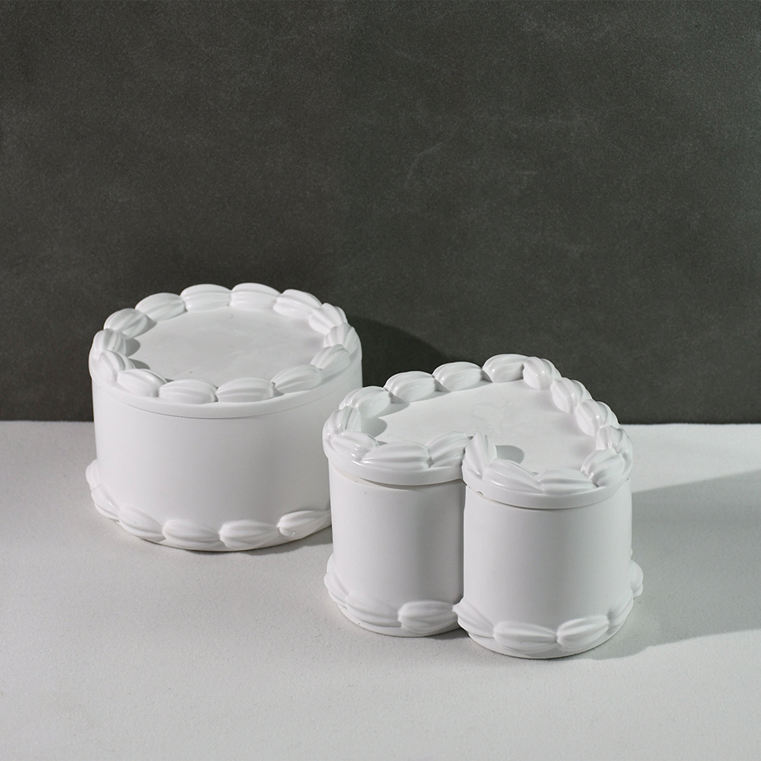 Resin Art Case - DIY Round/Heart-Shaped Twisted Storage Box Mold,
